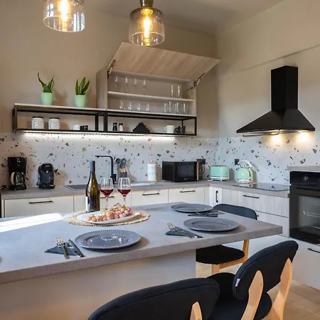 Agapanthus Retreat Willa Kouvalata