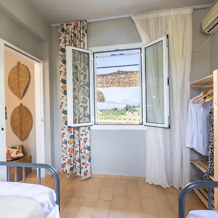 Agapanthus Retreat * Kouvalata